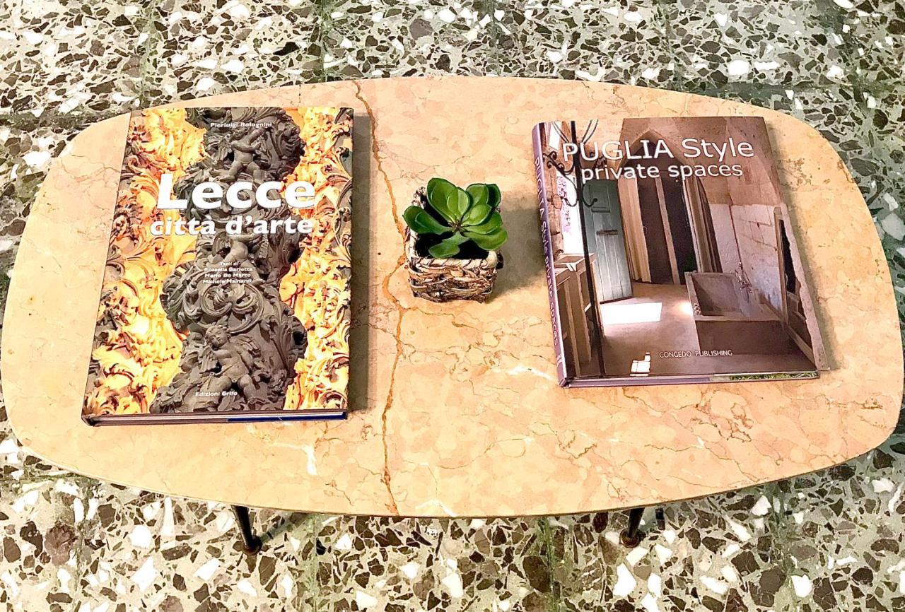 La Casa Di Julia Apartment Лече Екстериор снимка