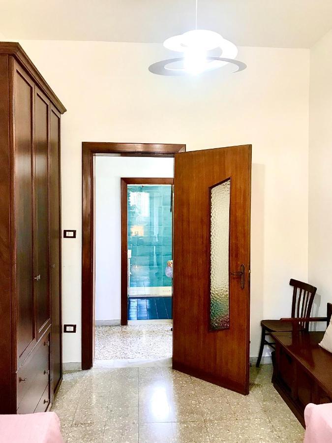 La Casa Di Julia Apartment Лече Екстериор снимка