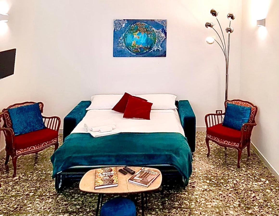 La Casa Di Julia Apartment Лече Екстериор снимка