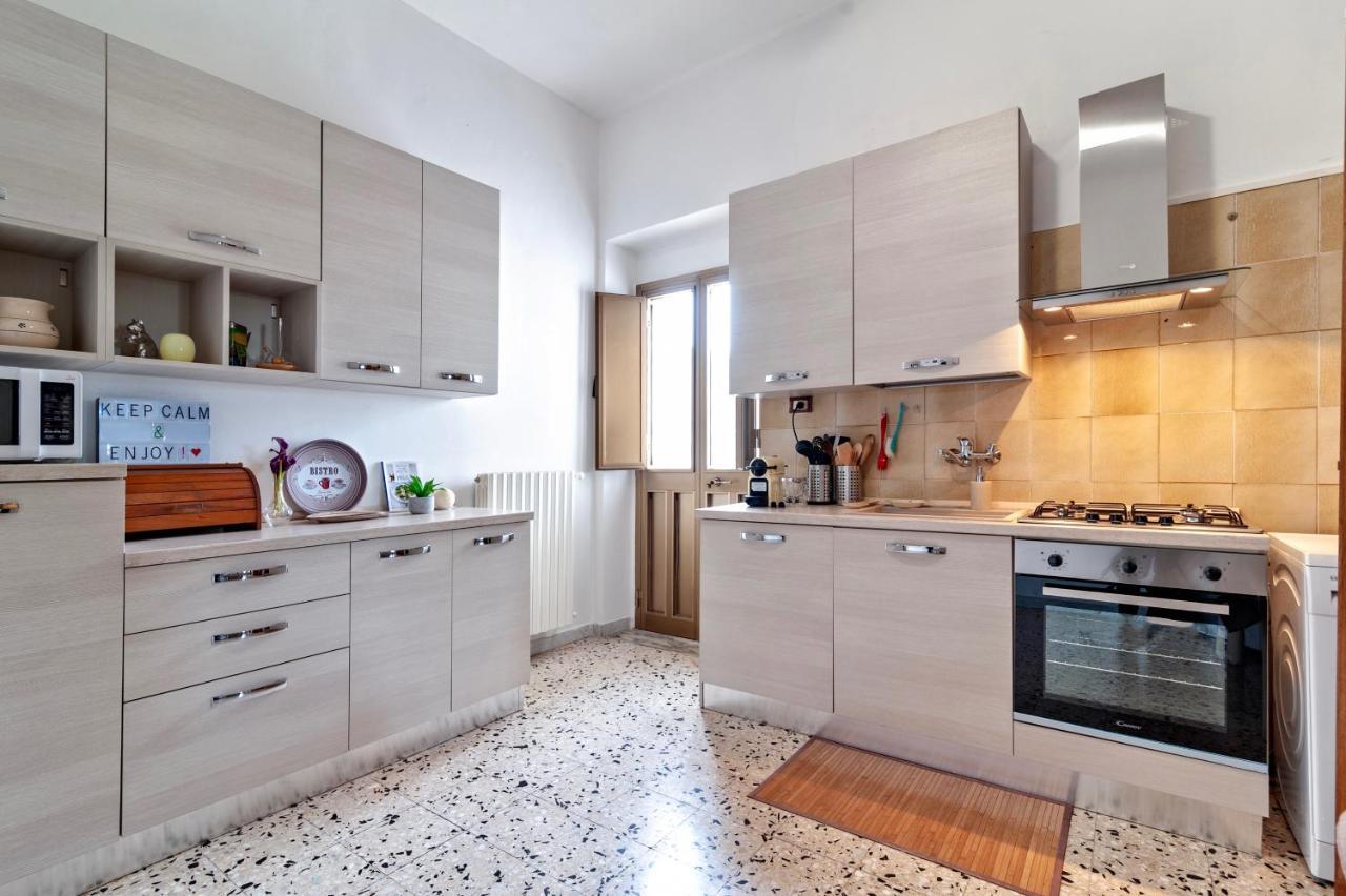 La Casa Di Julia Apartment Лече Екстериор снимка