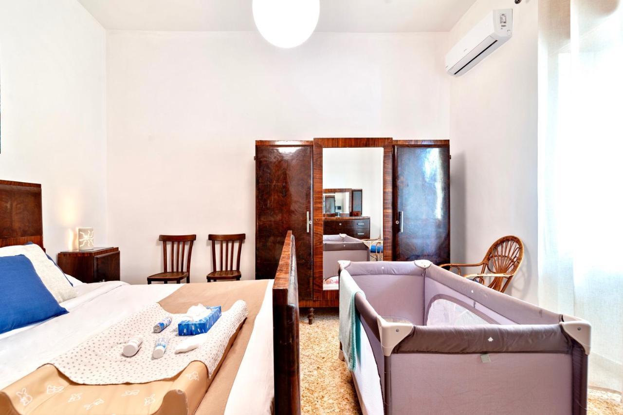 La Casa Di Julia Apartment Лече Екстериор снимка
